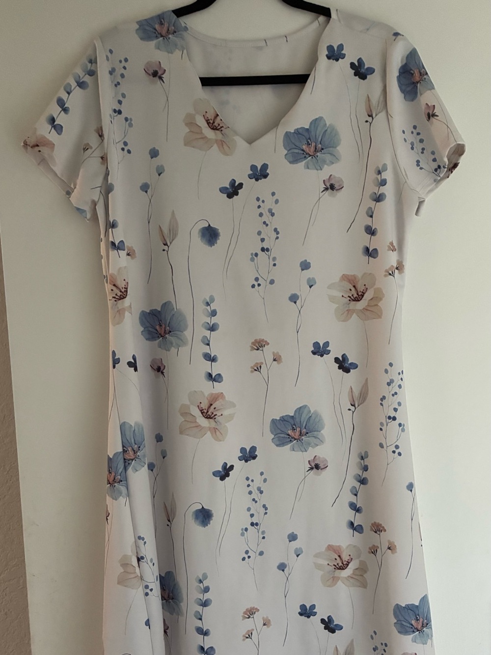 White Floral V-Neck Women's Dress - Blue & Beige Flowers